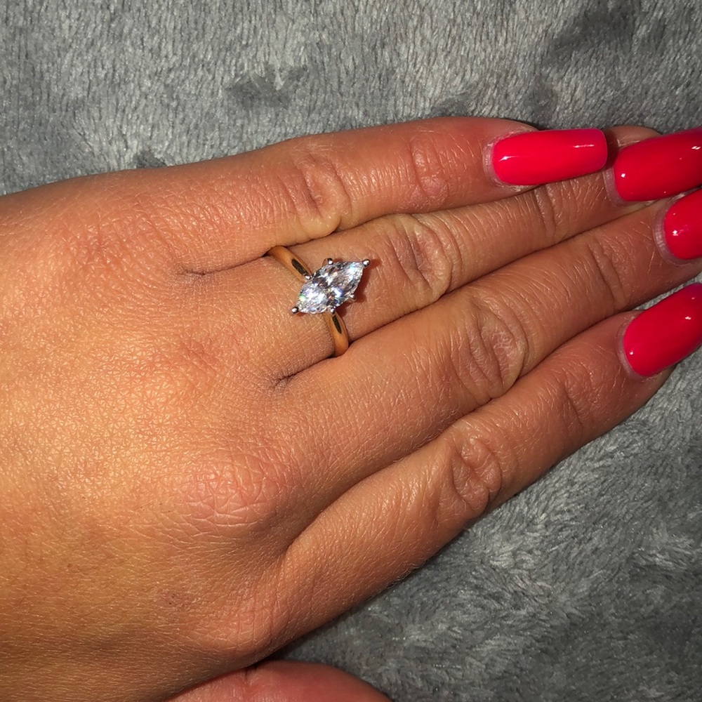 New 10k YG Marquise SVI CZ Ring